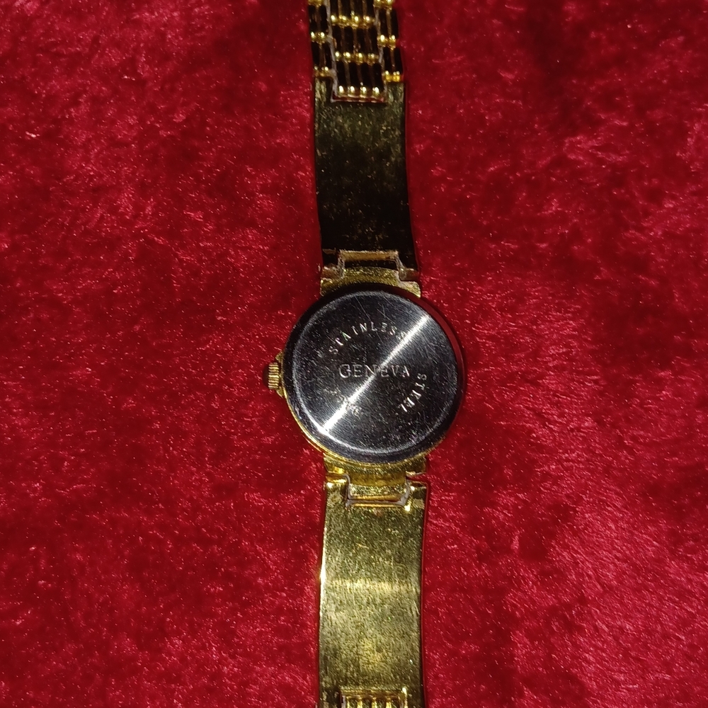 Watch - Picture 5 of 7
